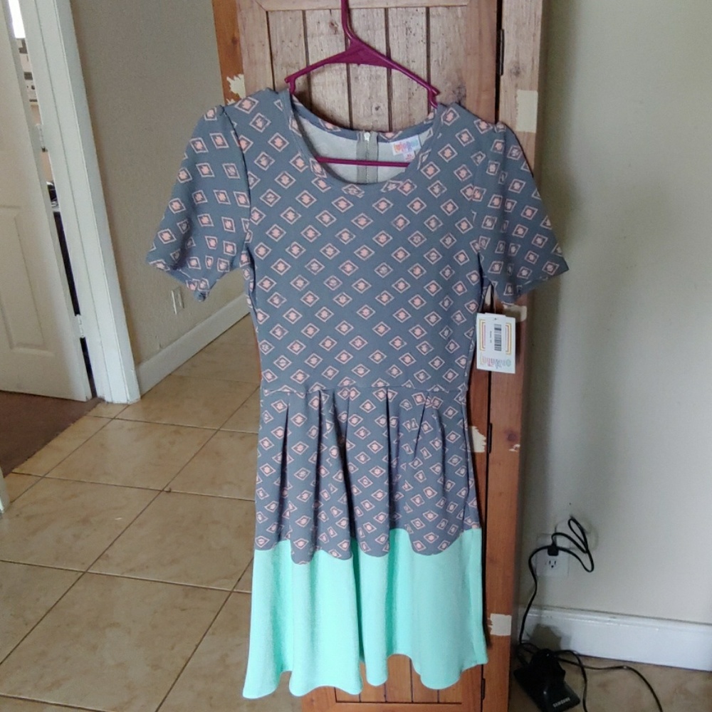 Zipper back dress w/tags